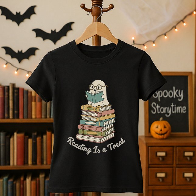 Das lustige Halloween-Librarian Reading ist eine L T-Shirt (Von Creator hochgeladen)