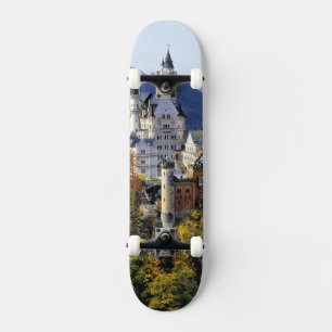 Das märchenhafte Neuschwanstein ist eines von drei Skateboard