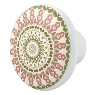Das Medallion-Muster ist grün und rosa gestrichen Keramikknauf