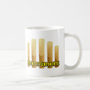 Das Mit Schilf decken ist grundlegend Kaffeetasse
