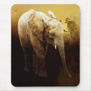 Das niedliche Elefantenkalb Mousepad