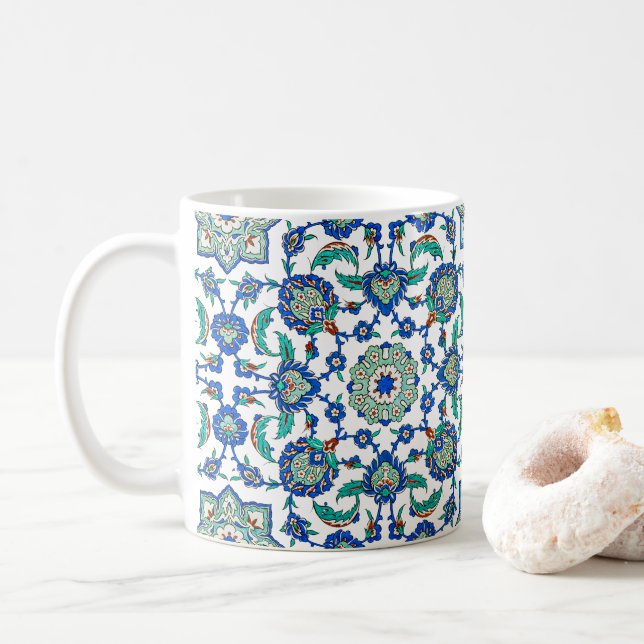 Das osmanische Turkiye-Iznik-Blumenmuster Kaffeetasse (Mit Donut)