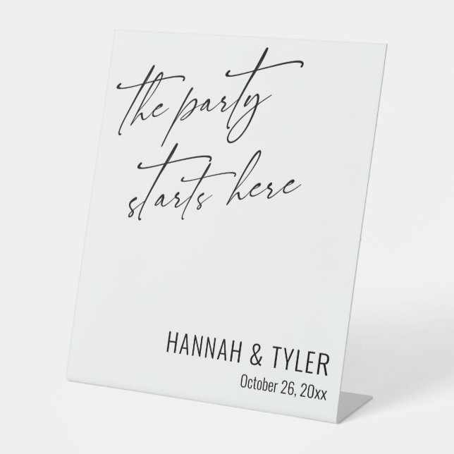 Das Party beginnt hier ganz in schlichter Eleganz. Sockelschild (Vorderseite)