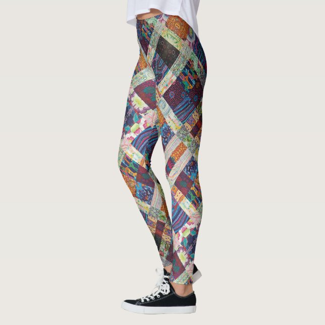 Das Pflaster wirkt sich auf Leggings aus (Links)