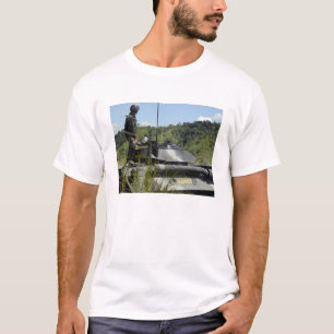 Das philippinische Marinebataillon-Landungs-Team T-Shirt