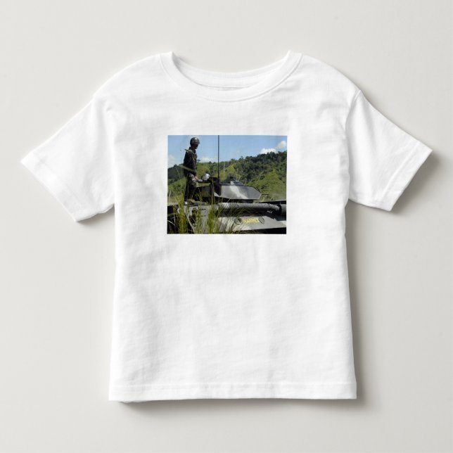 Das philippinische Team für die Anlandung der Mari Kleinkind T-shirt (Vorderseite)