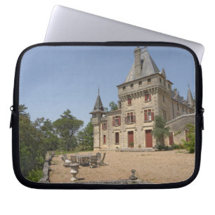Das prächtige Schloss Chateau de Pressac und der G Laptopschutzhülle