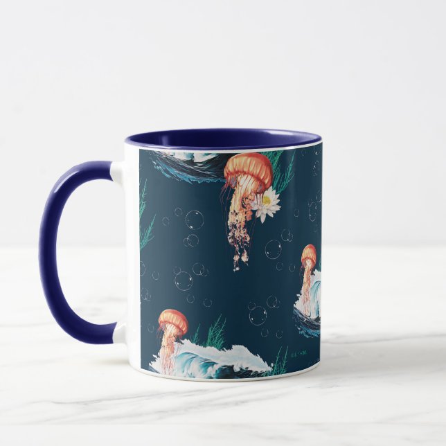 Das Quallen-Muster des weißen Lotus Ocean Tasse (Links)