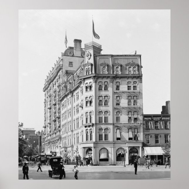 Das Raleigh Hotel Poster (Vorne)