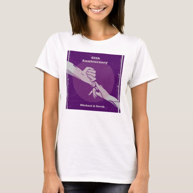 Das romantische Ehepaar Customiz hält Händchen T-Shirt (Vorderseite)