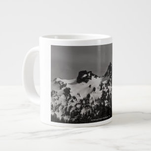 Das Schloss und der Pinnacle Jumbo-Tasse