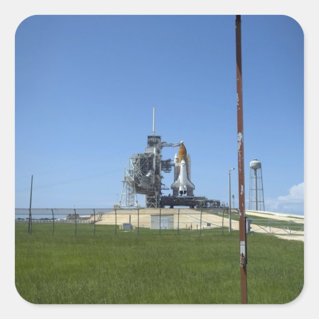 Das Space Shuttle Endeavour wird von einer Windsoc Quadratischer Aufkleber (Vorderseite)