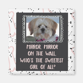 Das süßeste Mädchen im Magnet des Fotos