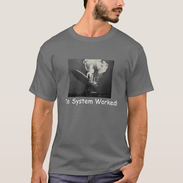 Das System bearbeitet! T-Shirt (Vorderseite)