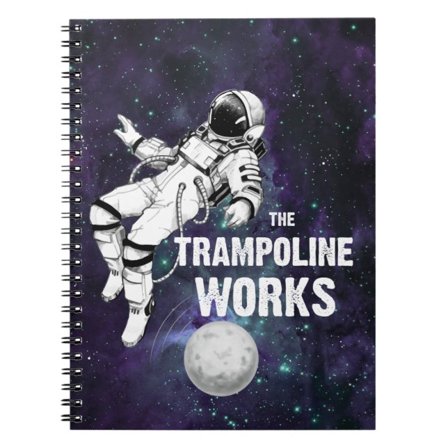 Das Trampolin arbeitet schwarz-weiß Astronaut Notizblock (Vorderseite)