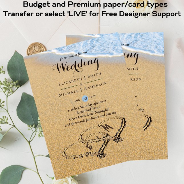 Das tropische Strandherz in Sand Wedding Invit (Von Creator hochgeladen)