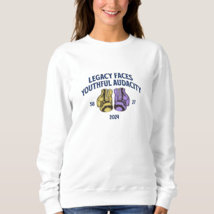 Das Vermächtnis steht vor einer jugendlichen Wagem Sweatshirt