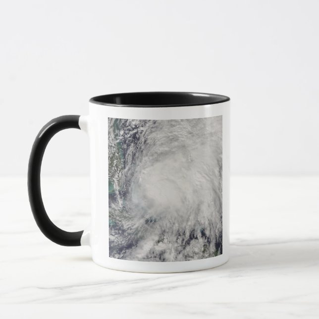 Das Weihnachten des tropischen Sturms über den Bah Tasse (Links)