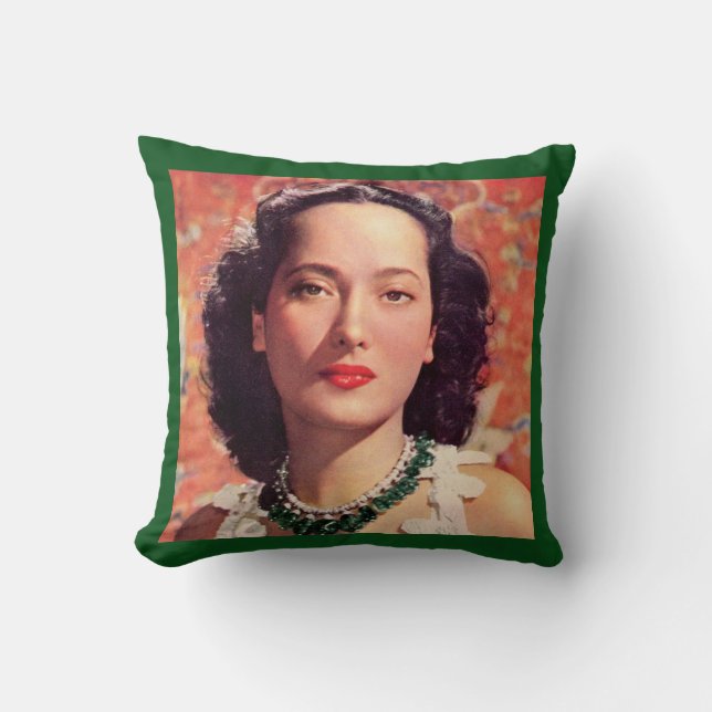 das wunderschöne Merle Oberon Kissen (Vorderseite)