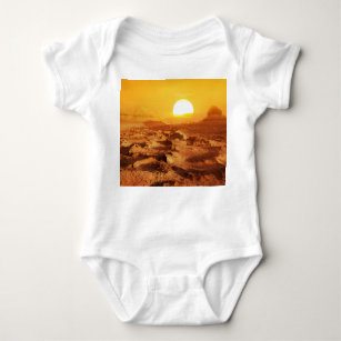 Dasht-e Lut Wüste: Iran Sonnenuntergang. Baby Strampler