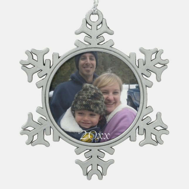 Dated Family Christmas Foto Foto Picture Schneeflocken Zinn-Ornament (Vorderseite)