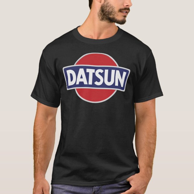 Datsun Logo Classic T-Shirt (Vorderseite)