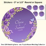 Datum   Braut, Bezeichnung der Lila Mauve-Blume Runder Aufkleber<br><div class="desc">Fügen Sie die Namen der Braut und des Bräutigams und das Hochzeitdatum hinzu</div>