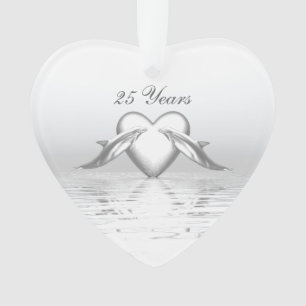 Dauphins et coeur argentés d'anniversaire