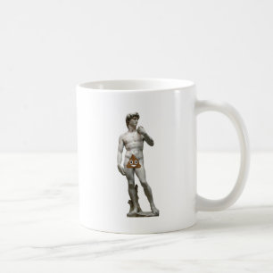 David-Statue mit kacken Kaffeetasse