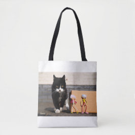 De Fubby's verstoppen zich voor de kat Ping. Tasche