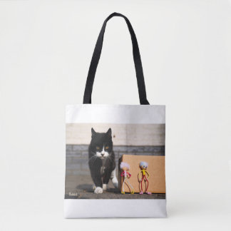 De Fubby's verstoppen zich voor de kat Ping. Tasche