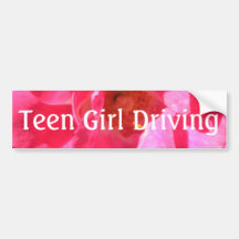 rose rose ado fille conduisant un autocollant pare