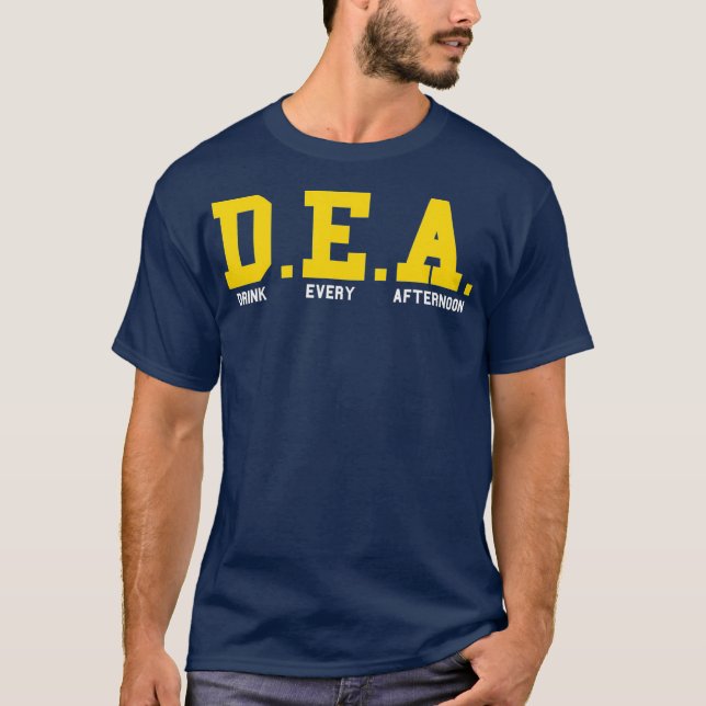 DEA Drink Jeden Nachmittag Cocktail T-Shirt (Vorderseite)