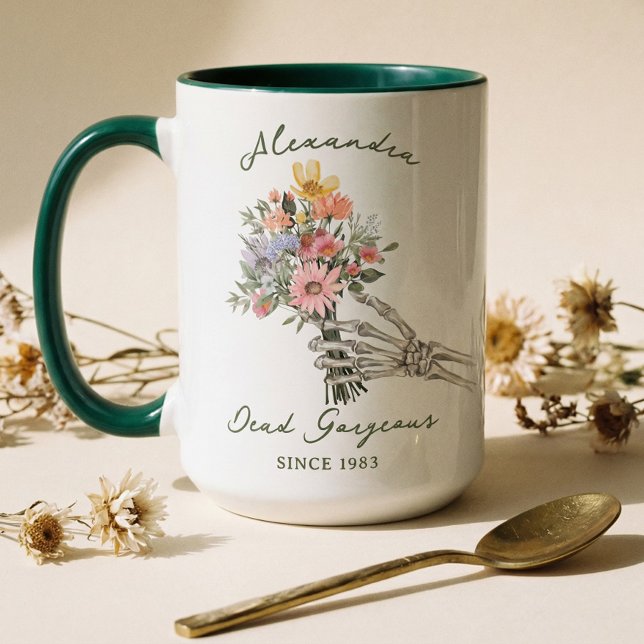 Dead Gorgeous Name Year Gothic Skeleton Wildflower Tasse (Dead Gorgeous Name Year Gothic Skeleton Wildflower Mug)