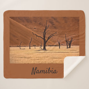 Dead Vlei Namibia Landschaft Foto mit Text Sherpadecke