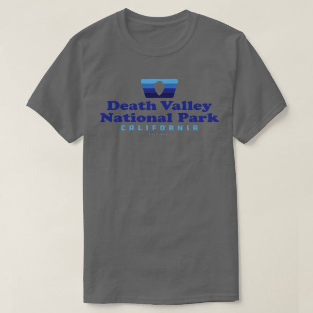 Death Valley National Park Retro Abzeichen Arrowhe T-Shirt (Design vorne)