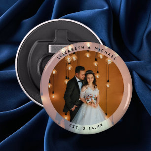 Décapsuleur Mariée élégante et couple de chambre photo mariage