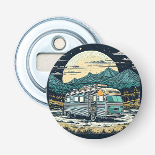 Décapsuleur RV vintage dans les montagnes avec Pleine lune