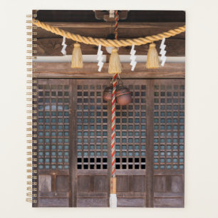 Décoration de corde de paille dans un temple