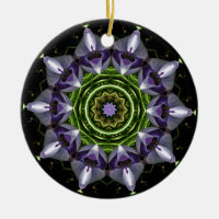 Art de kaléidoscope de mandala floral pourpre