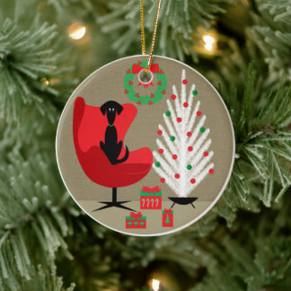 Décoration En Céramique Chien noir dans une salle de Noël du milieu du siè