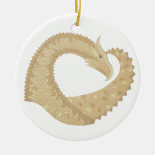 Décoration En Céramique Dragon de coeur de grès sur blanc