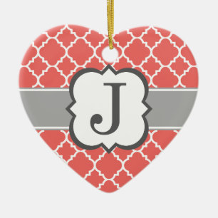 DÉCORATION EN CÉRAMIQUE LETTRE MONOGRAPHIQUE BLANCHE DE CORAL J QUATREFIL