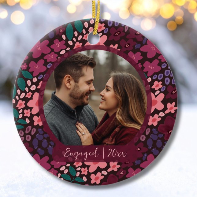 Décoration En Céramique Modern Script Elegant Engagement Photo Keepsake  (Engaged Holiday Photo Ornament Keepsake)