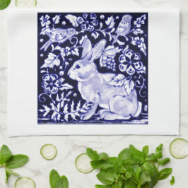 Dedham Blue Rabbit, Classic Blue & White Design Handtuch