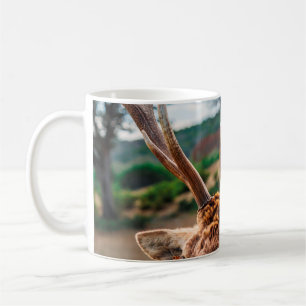 DEE AUF BROWN GRASS FELD UNTER GRAUER SCHLACHTHIMM KAFFEETASSE