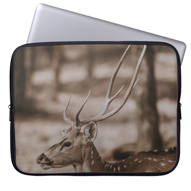 DEE MIT ANTLERS LAPTOPSCHUTZHÜLLE (Vorderseite)