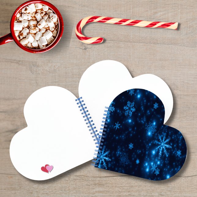 Deep Blue & Bright Snowflakes Herzbuch Notizbuch (Deep Blue & Bright Snowflakes Heart Notebook)