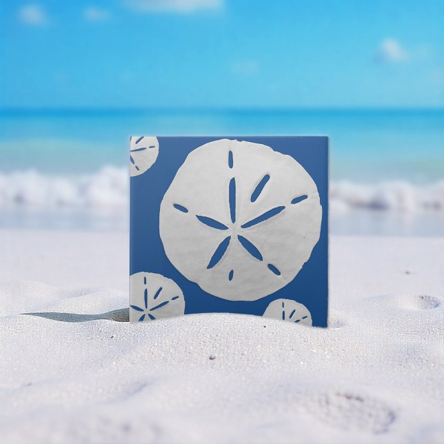 Deep Blue & White Tropical Beach Sand Dollar Fliese (Von Creator hochgeladen)