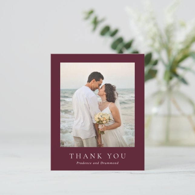 Deep Burgundy Budget Wedding Thank You Card (Stehend Vorderseite)